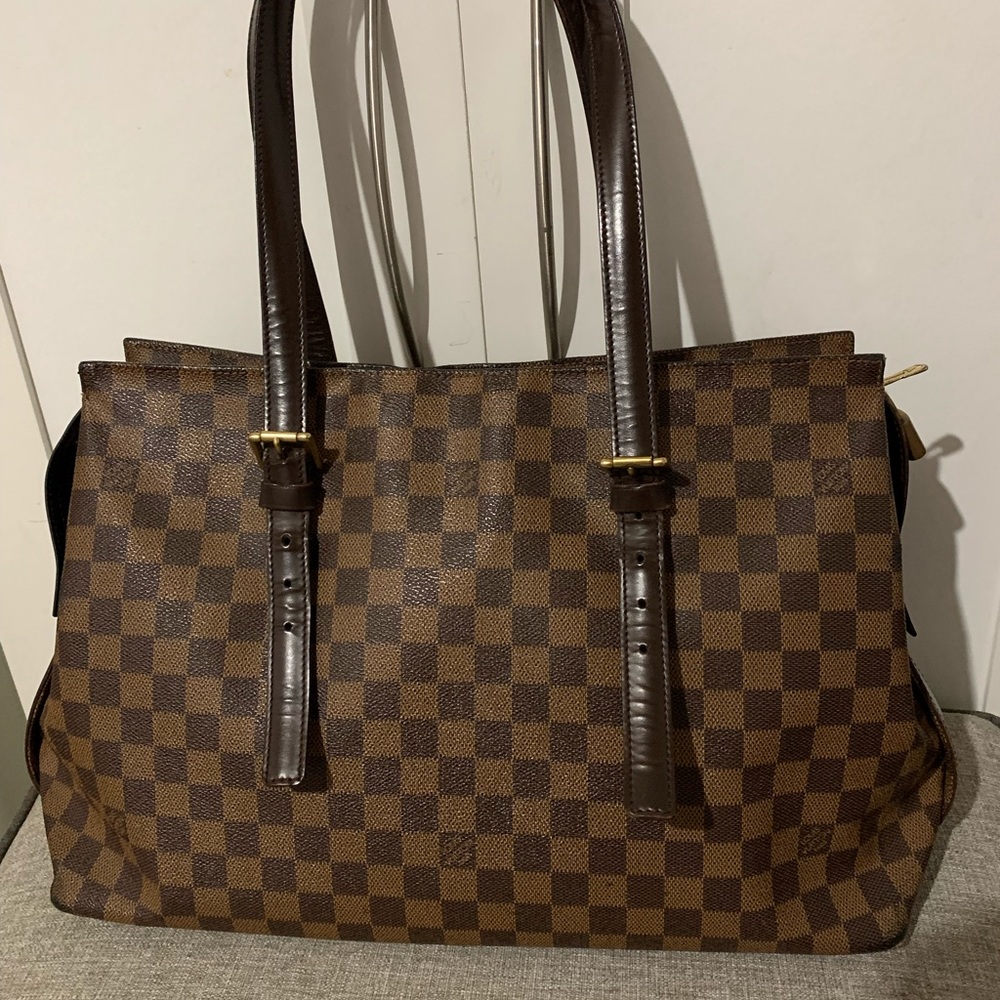 Authentic Louis Vuitton Chelsea in Damier Ebene